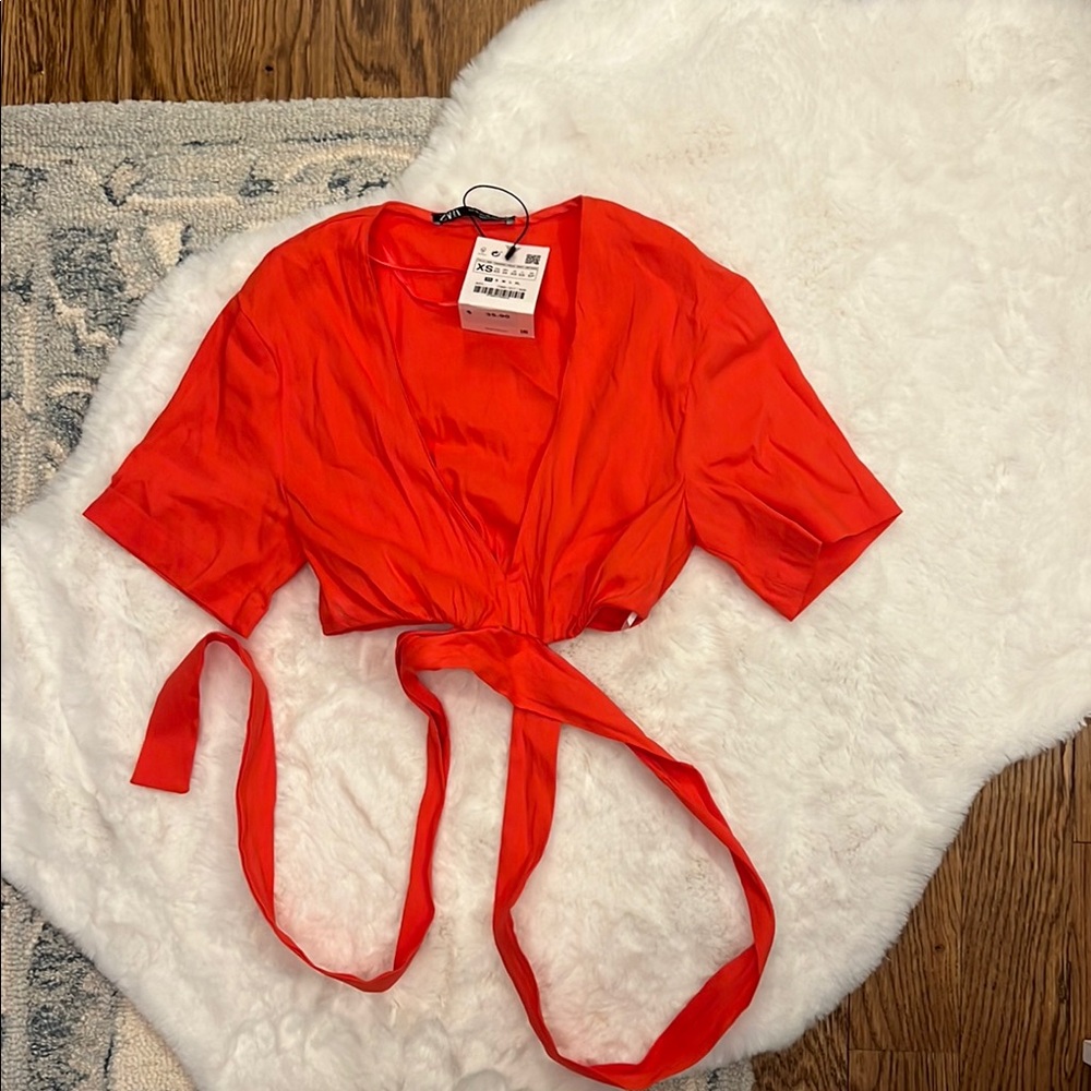Red Crop Blouse with Tie Front and Cut Out - Picture 3 of 3